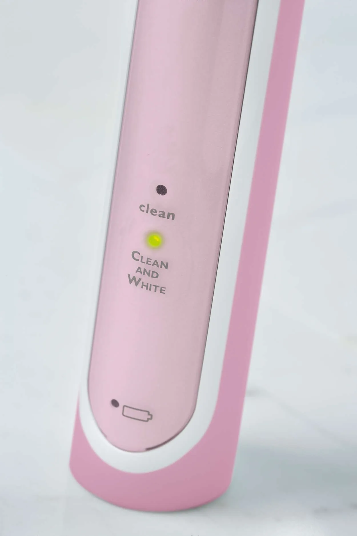 Электрическая зубная щетка Philips Sonicare HealthyWhite HX 6762 в Москве и Московской области от магазина Ammina